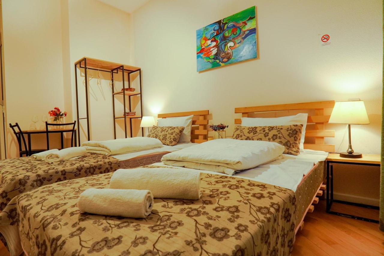 Check-In Hotel Tbilisi Eksteriør billede